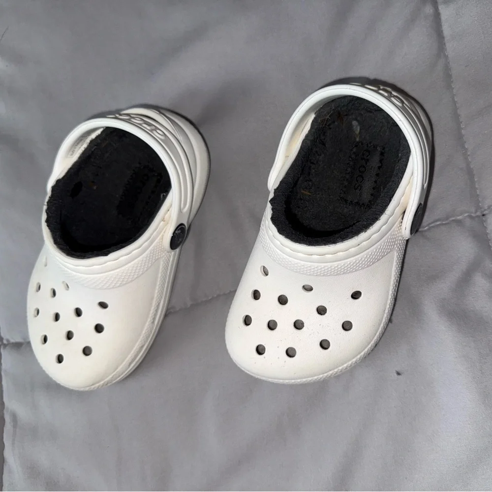 CROCS White Girls Shoes Size 7